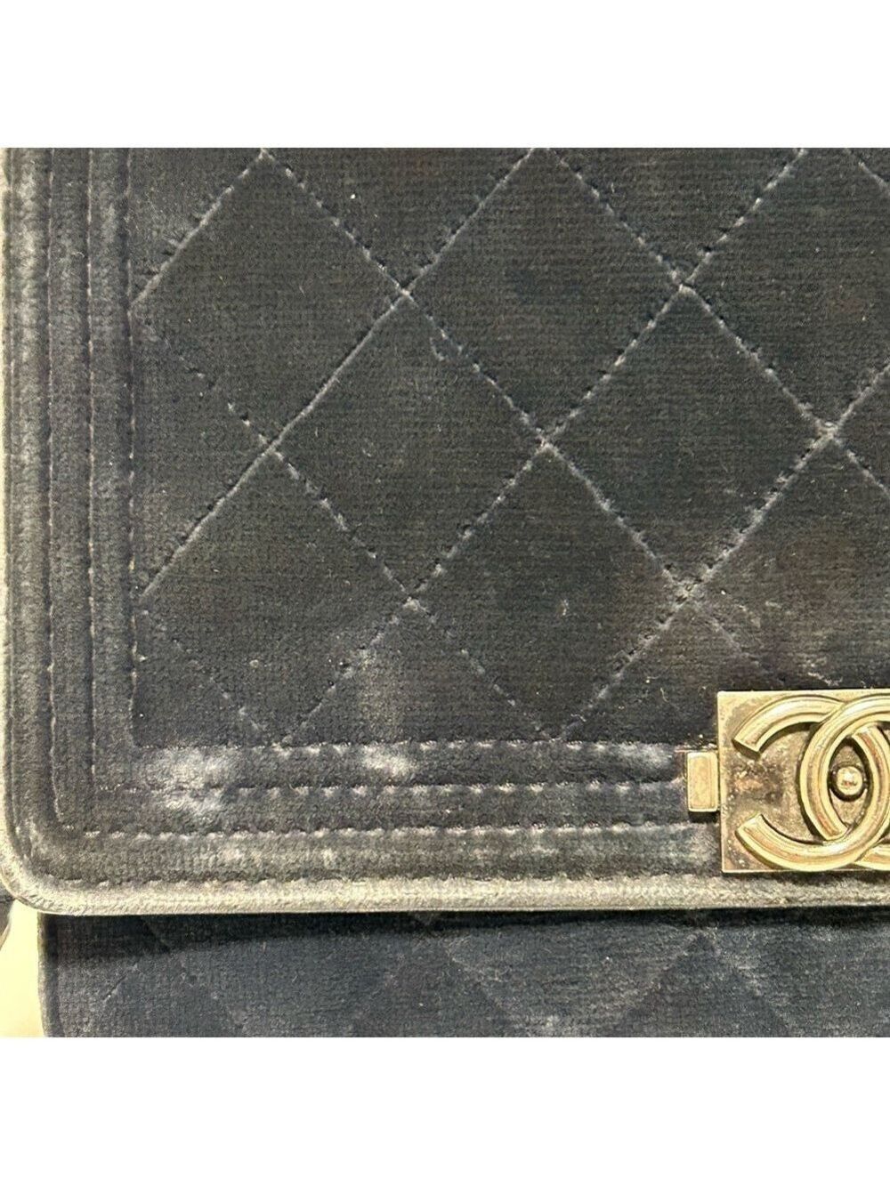Chanel Navy Boy Velvet WOC - Picture 15 of 15